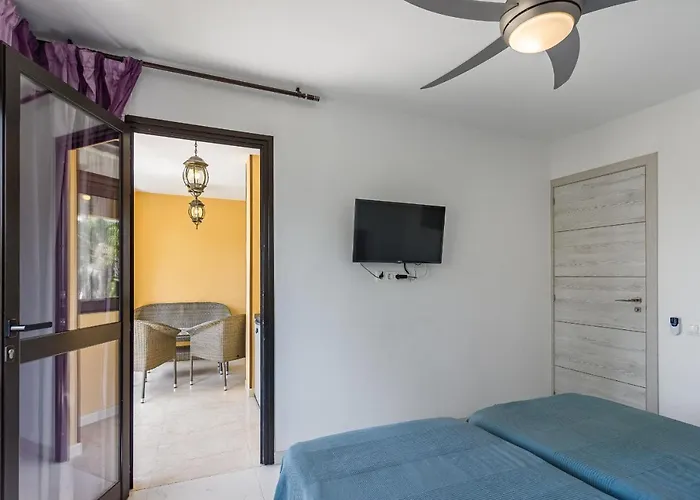 Amazing 3 Bedroom Apartment On The First Line Of The Best Las Americas Beach, Air Conditioner And Terrace Ocean View