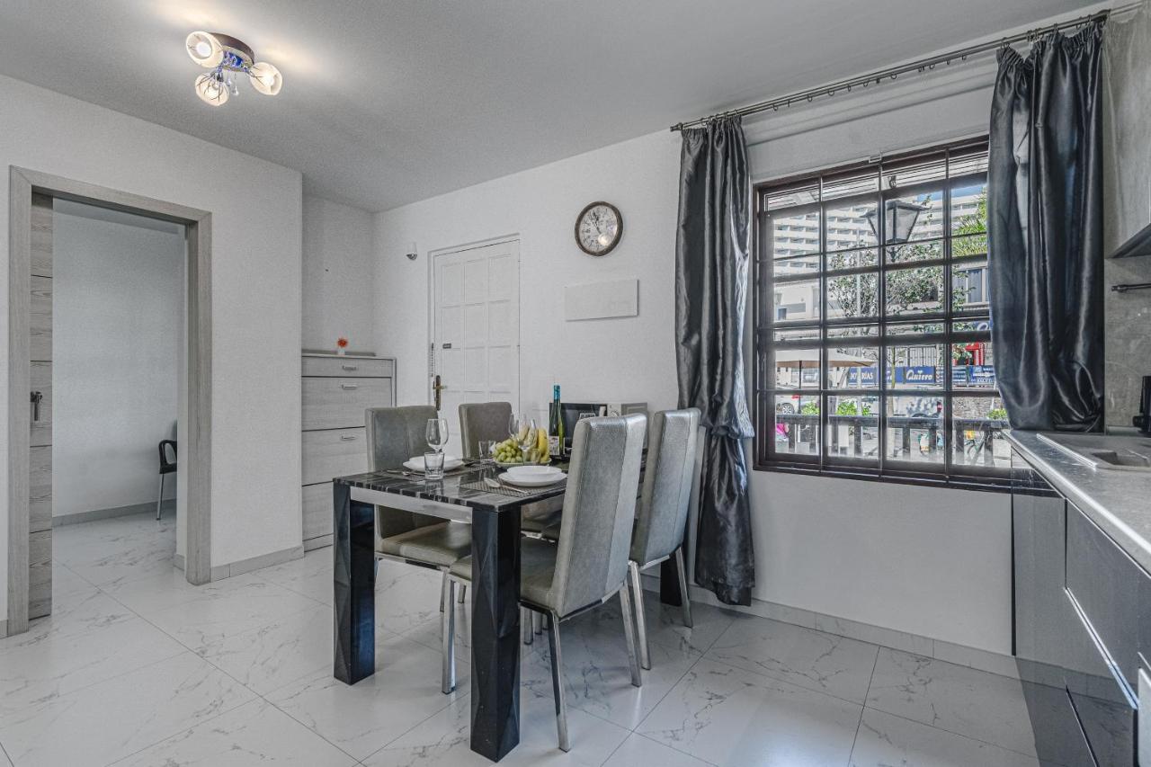 Apartament Amazing 3 Bedroom On The First Line Of The Americas Beach, Air Conditioner And Terrace Ocean View *